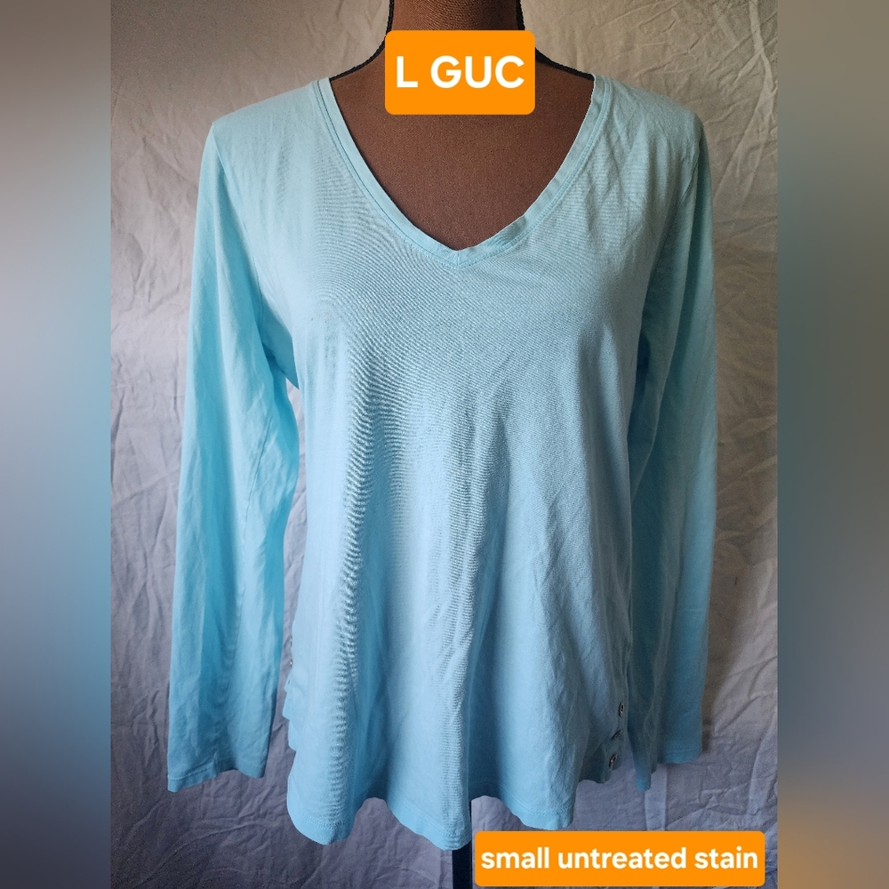 Light Blue V-Neck Long Sleeve Top